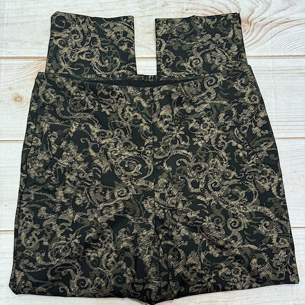Chico’s Black & Tan Metallic Fabulously Slimming Ankle Ponte Pants Sz 1.5/Medium